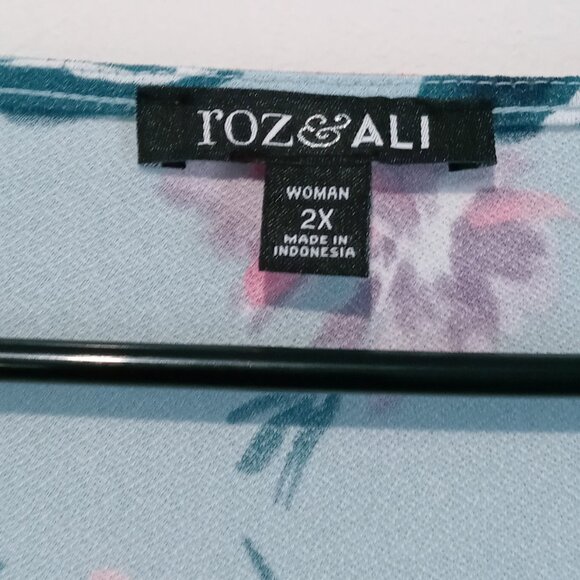 Roz & Ali Woman Azure Turquoise Floral 3/4 Bell Sleeve Blouse Size 2X - Picture 10 of 10